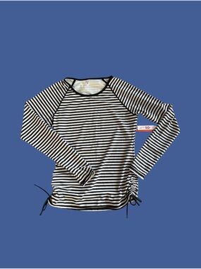 🆕 Rash guard, black and white striped.